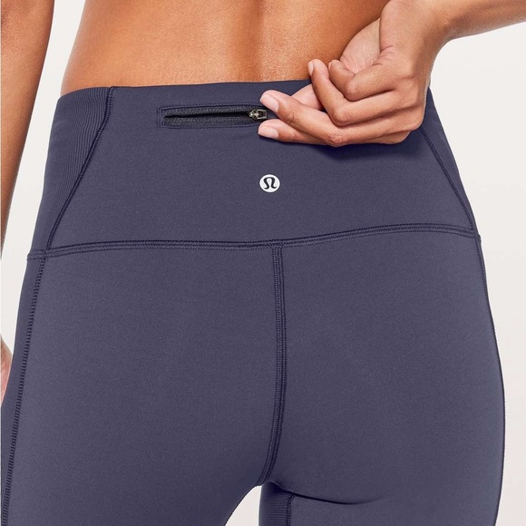 Lululemon On Your Mark Crop 23" Midnight Navy Ruched Athletic Leggings Size 6 - Picture 3 of 8